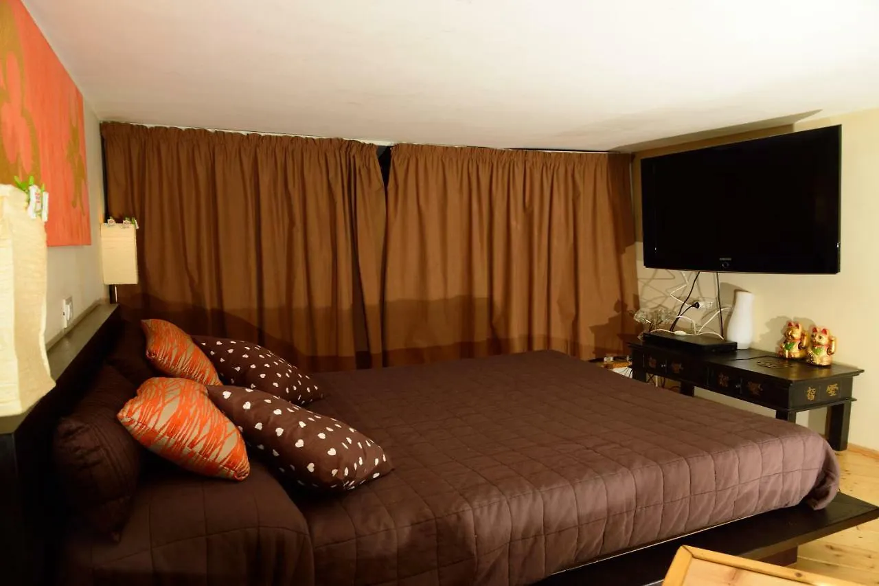 Kiara Guesthouse Roma Alojamento de Acomodação e Pequeno-almoço
